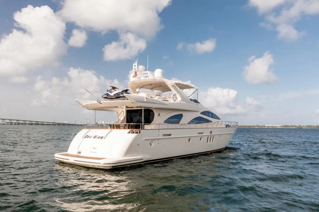 85ft Azimut Del Mar luxury charter